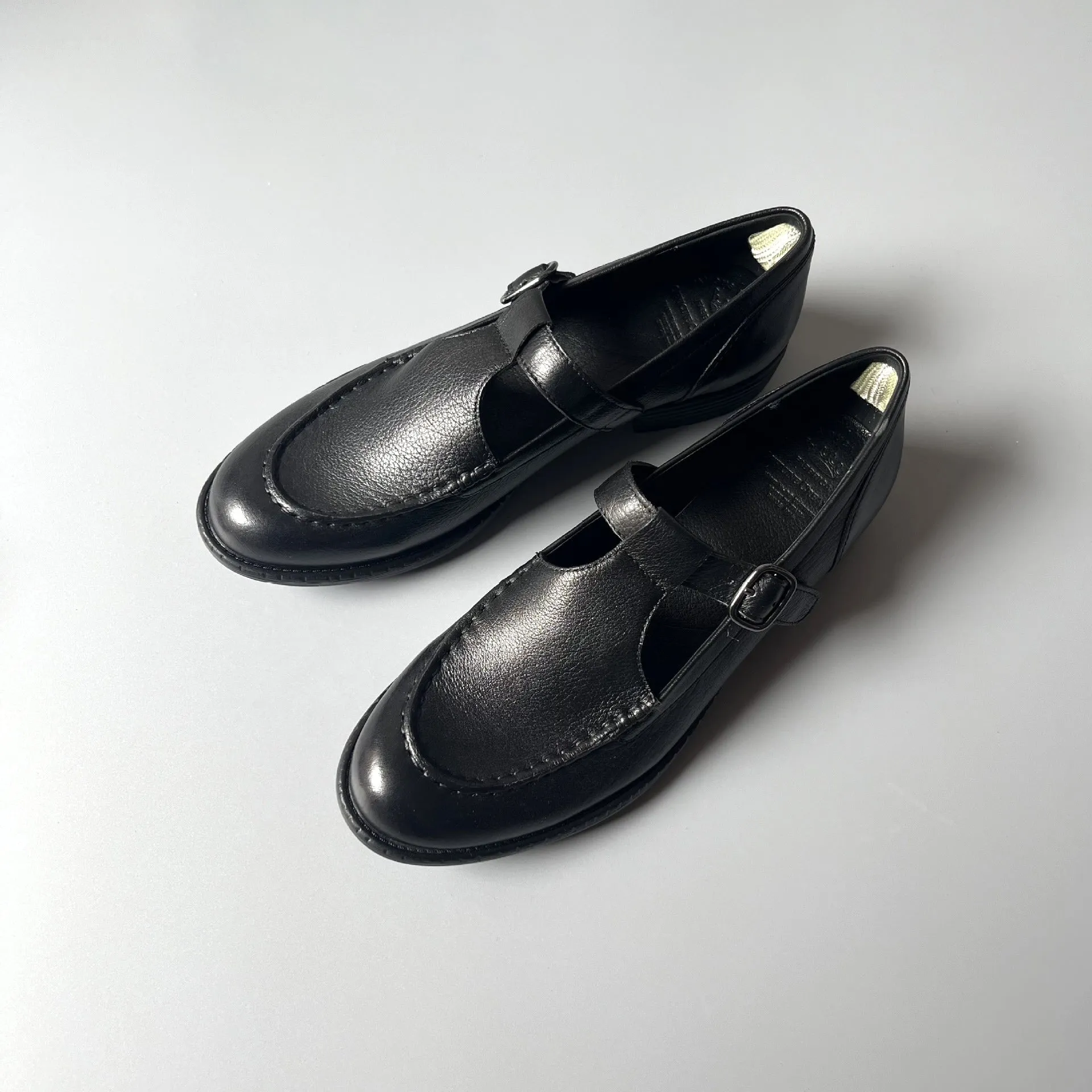 Handmade Soft Leather T-strap Mary Jane Shoes For Women Round Toe in Black/Coffee