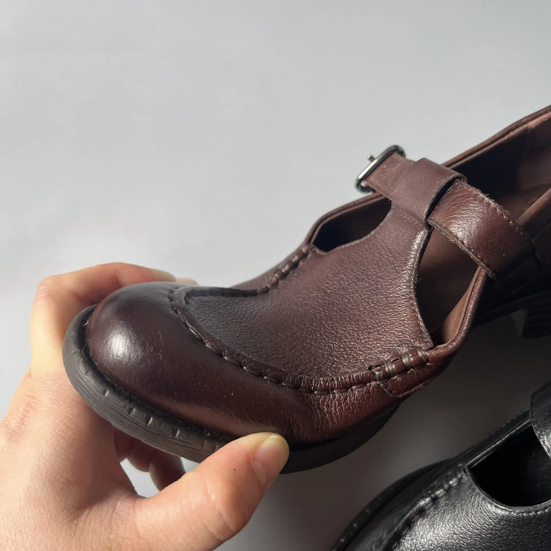 Handmade Soft Leather T-strap Mary Jane Shoes For Women Round Toe in Black/Coffee